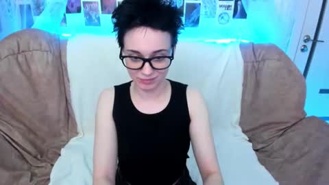 Snapshot of erickafetish chatting on 12/21/25, 05:09 Ericka online show from 12/21/25, 05:09