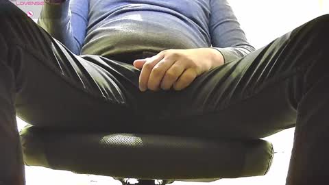 Snapshot of ericric49 chatting on 11/05/25, 07:41 ericric49 online show from 11/05/25, 07:41