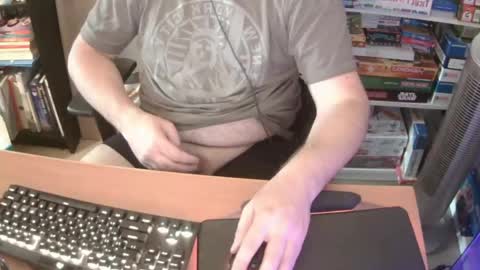 Snapshot of erik_dapper chatting on 05/05/26, 12:35 Erik Dapper online show from 05/05/26, 12:35