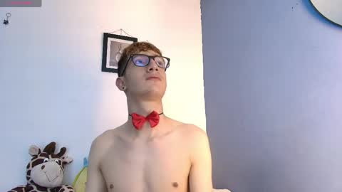 Snapshot of erik_golden_ chatting on 05/09/26, 08:25 I am Erik online show from 05/09/26, 08:25