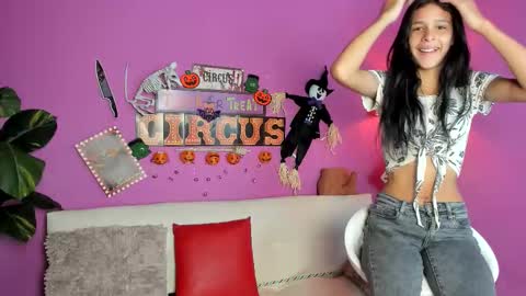 erika1717 online show from 10/30/25, 03:02