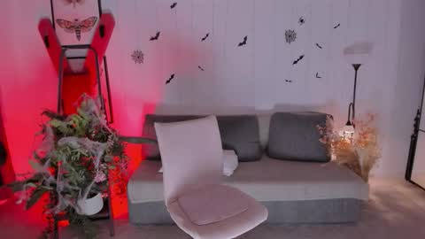 erika_kim online show from 10/26/25, 05:57