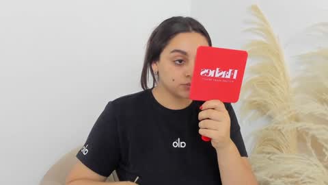 Snapshot of erika_mendez1 chatting on 12/06/24, 08:29 Erika Mendez online show from 12/06/24, 08:29