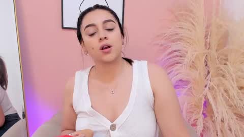 Snapshot of erika_mendez1 chatting on 02/11/25, 08:10 Erika Mendez online show from 02/11/25, 08:10