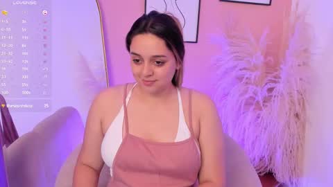 Snapshot of erika_mendez1 chatting on 10/04/25, 08:40 Erika Mendez online show from 10/04/25, 08:40