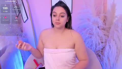 Erika Mendez online show from 11/22/25, 08:08