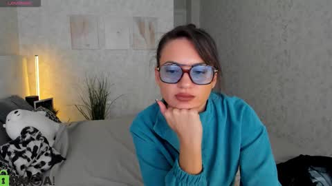 Erika online show from 10/28/25, 08:18