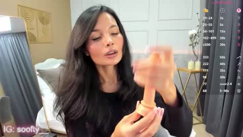 Erika online show from 12/02/25, 05:46