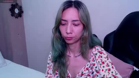 Snapshot of erika_stevens chatting on 11/17/25, 04:24 E R I K A - SAGITARIO..... online show from 11/17/25, 04:24