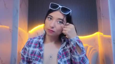 Erika online show from 05/05/26, 12:40