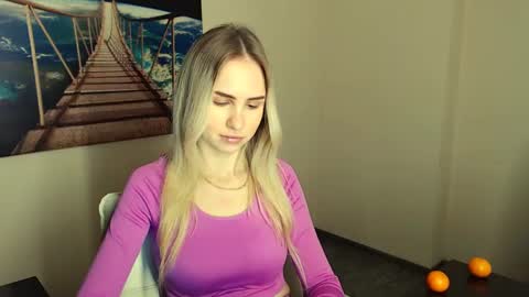 Erika online show from 12/10/24, 01:00