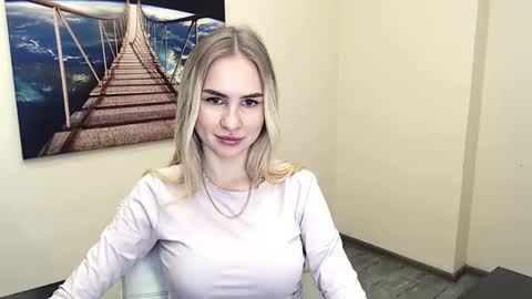 Erika online show from 12/19/24, 01:07