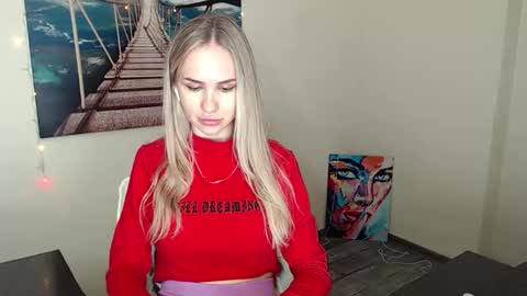 Erika online show from 09/17/25, 11:45