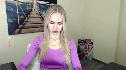 Erika online show from 09/24/25, 11:46