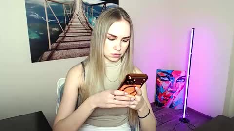 Erika online show from 03/19/26, 01:26