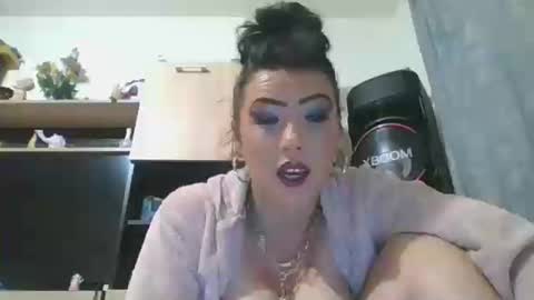 Snapshot of erikaguapa1989 chatting on 05/30/26, 02:08 erikaguapa1989 online show from 05/30/26, 02:08