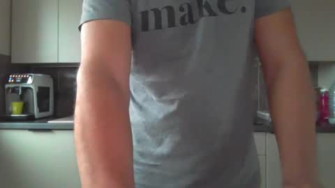 Snapshot of erikanoz chatting on 12/30/24, 08:43 boyohboy online show from 12/30/24, 08:43