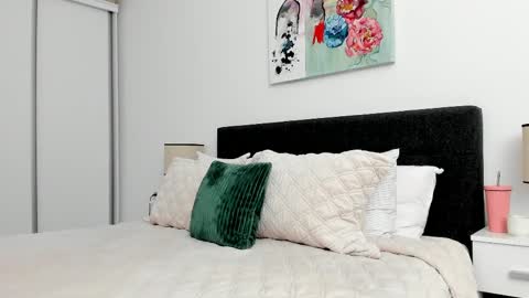 Erika online show from 02/26/25, 08:48