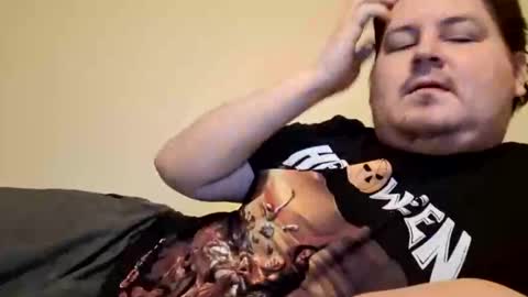 Snapshot of erikstar chatting on 01/19/25, 07:47 erikstar online show from 01/19/25, 07:47