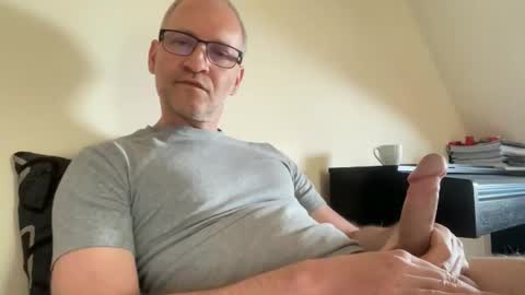 erikwant2 online show from 04/28/26, 08:52