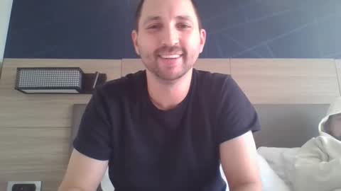 e online show from 12/04/25, 08:17