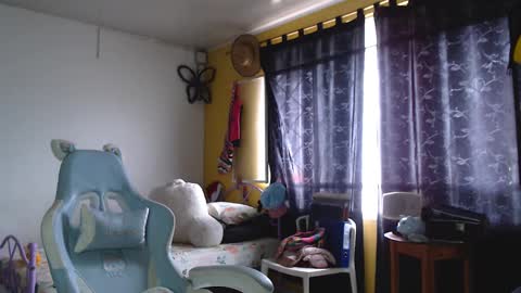 erina_1 online show from 02/09/25, 04:50