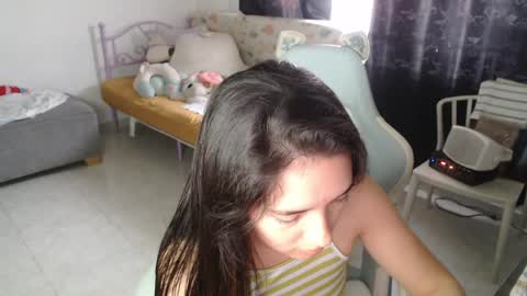 Snapshot of erina_1 chatting on 04/21/26, 06:44 erina_1 online show from 04/21/26, 06:44