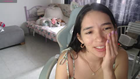 Snapshot of erina_1 chatting on 04/25/26, 05:43 erina_1 online show from 04/25/26, 05:43