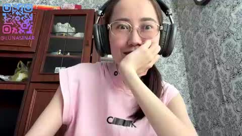 Luna online show from 06/12/26, 04:33