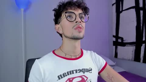   online show from 10/30/25, 01:34