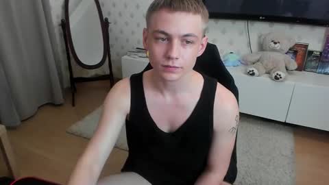 Max online show from 10/26/25, 09:21