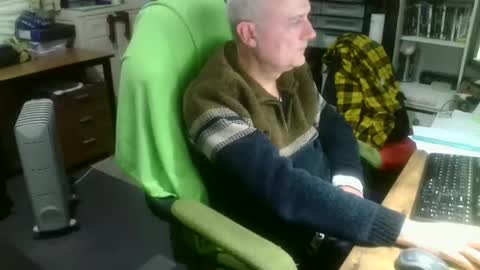 ernello online show from 10/15/25, 04:56