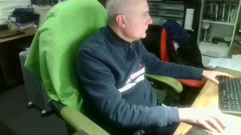 ernello online show from 12/17/25, 02:12