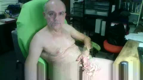 Snapshot of ernello chatting on 12/20/25, 12:51 ernello online show from 12/20/25, 12:51