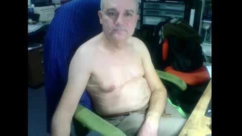 Snapshot of ernello chatting on 01/18/26, 09:40 ernello online show from 01/18/26, 09:40
