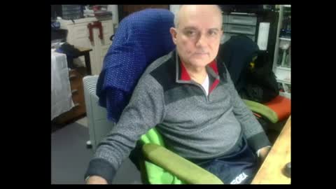Snapshot of ernello chatting on 06/19/26, 06:45 ernello online show from 06/19/26, 06:45