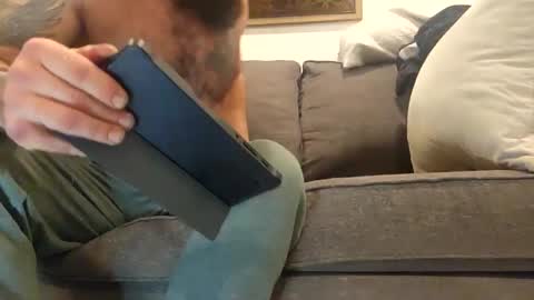 Snapshot of ernestdom123 chatting on 01/10/25, 01:09 Hmmmhmmmm online show from 01/10/25, 01:09