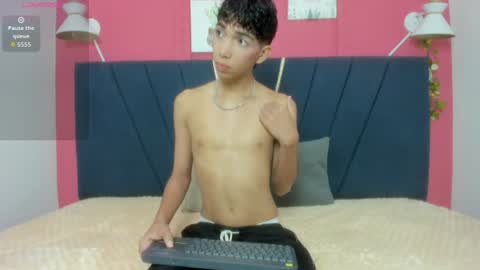 Snapshot of ero_boy40 chatting on 07/30/26, 12:15 ero_boy40 online show from 07/30/26, 12:15