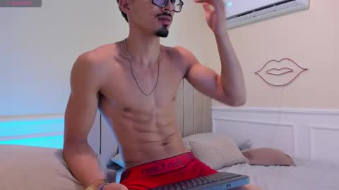 Snapshot of eros_becker_ chatting on 03/09/26, 12:20 eros_becker_ online show from 03/09/26, 12:20