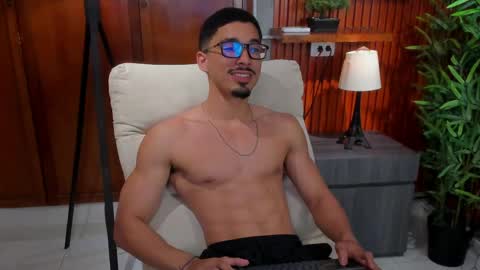 Snapshot of eros_becker_ chatting on 04/19/26, 02:00 eros_becker_ online show from 04/19/26, 02:00