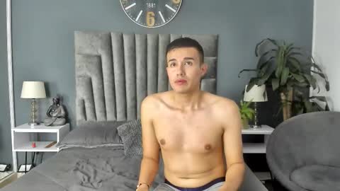 Snapshot of eros_mancini chatting on 10/13/25, 11:43 Eros Mancini online show from 10/13/25, 11:43