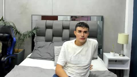 Snapshot of eros_mancini chatting on 12/05/25, 04:10 Eros Mancini online show from 12/05/25, 04:10