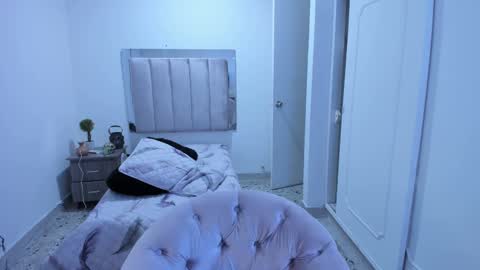 eros_wild online show from 02/21/25, 09:34