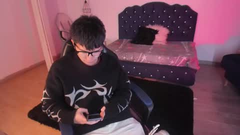 Snapshot of eross_guyy chatting on 09/22/25, 03:19 Camilo online show from 09/22/25, 03:19