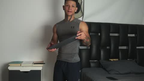 Snapshot of erosscott chatting on 12/24/24, 01:59 Eros online show from 12/24/24, 01:59