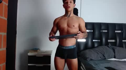 Snapshot of erosscott chatting on 10/10/25, 10:31 Eros online show from 10/10/25, 10:31