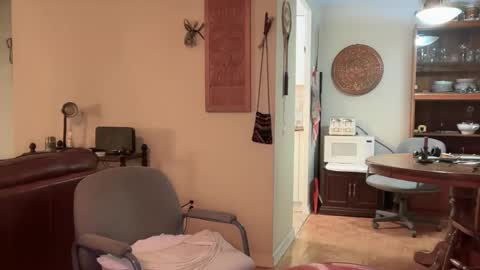 eros online show from 02/17/25, 01:58