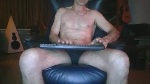 Snapshot of erostja557 chatting on 04/17/26, 01:41 erostja557 online show from 04/17/26, 01:41