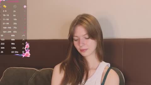 Snapshot of erosyne chatting on 10/27/25, 03:27 Lily online show from 10/27/25, 03:27