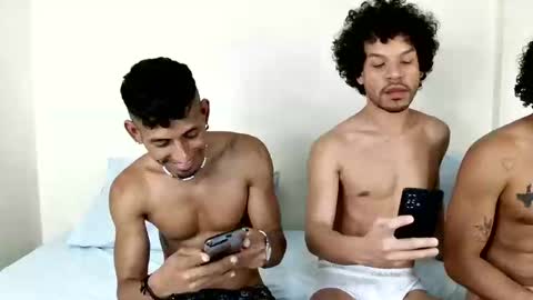 Snapshot of erotic_city_boyz69 chatting on 02/27/25, 09:25 WILL online show from 02/27/25, 09:25